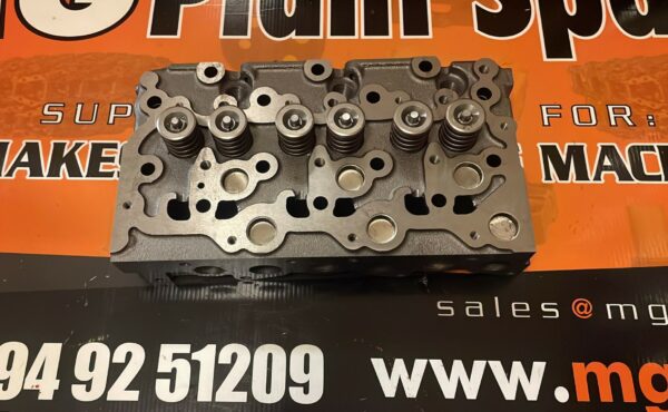 D1503 CYLINDER HEAD COMPLETE WITH VALVES