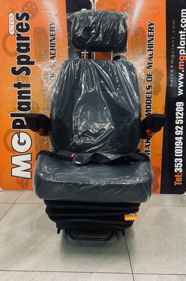 UNIVERSAL EXCAVATOR SEAT YC011